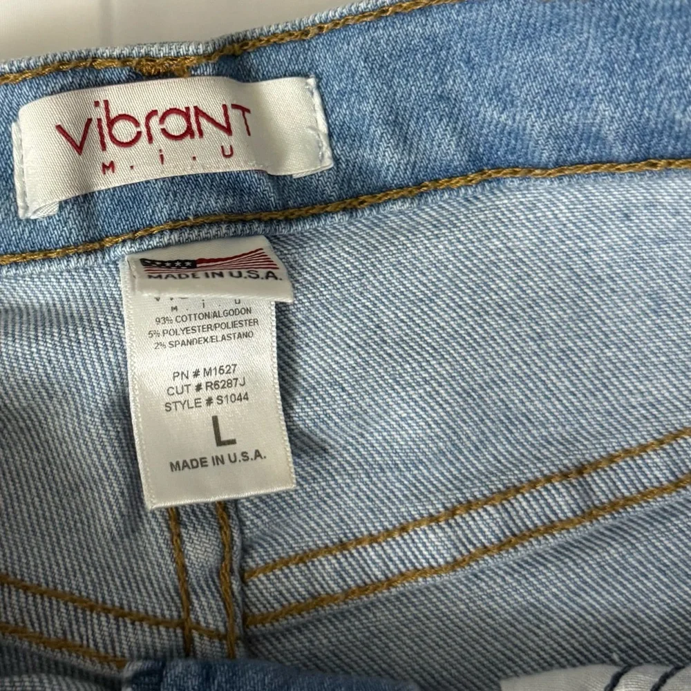 Vibrant M.I.U great used